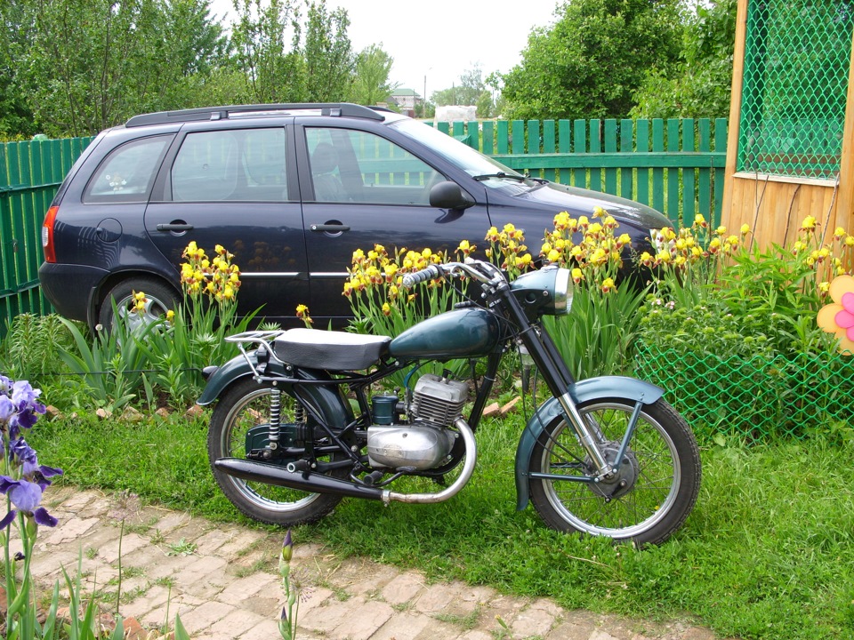 Мотоцикл Минск М-105