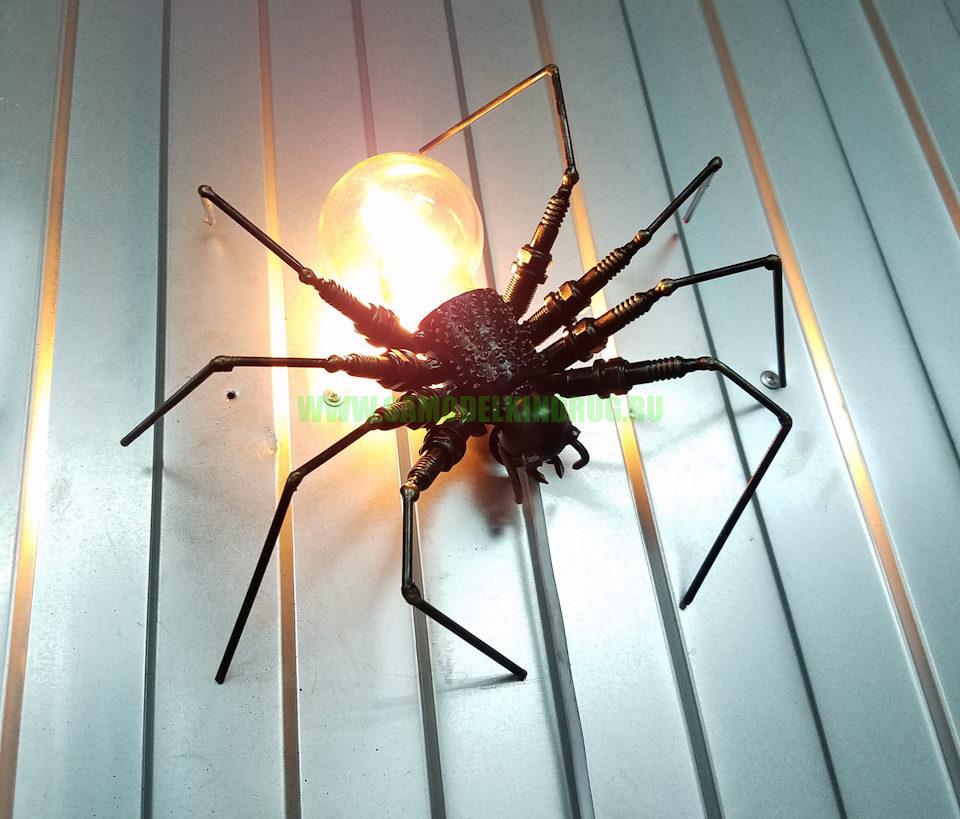 светильник паук
